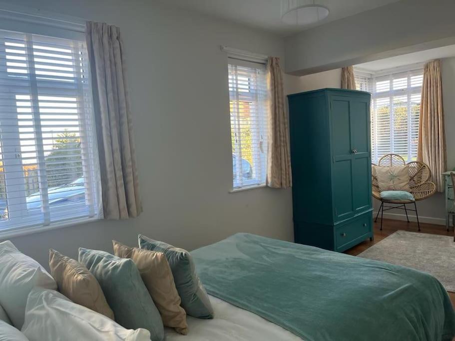 Blue Anchor House - Seaview, Hot Tub Apartments Exterior photo