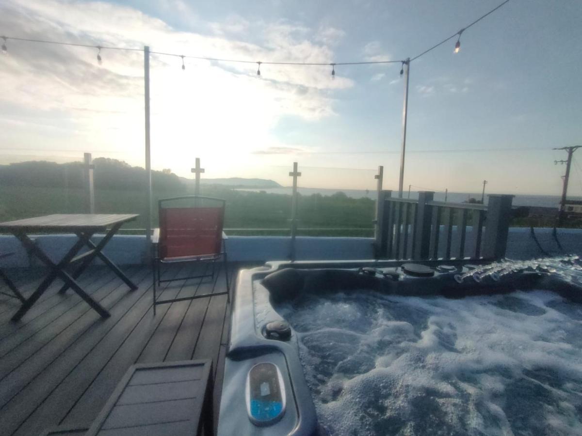 Blue Anchor House - Seaview, Hot Tub Apartments Exterior photo